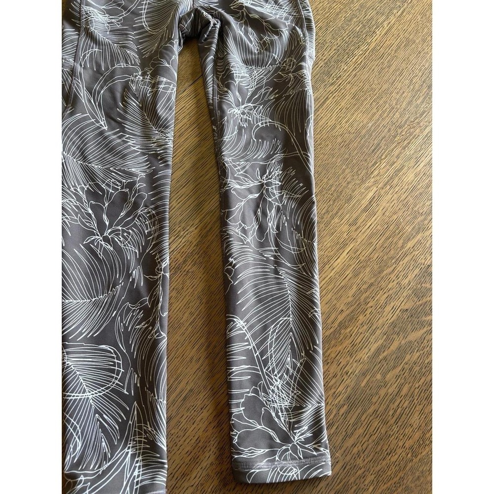 Calia by Carrie Underwood "Stay Powerful" Leggings – Taupe Floral – Size XS - Picture 4 of 8